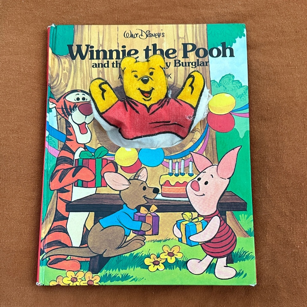 Vintage 1978 Winnie the Pooh and the Birthday Burglar Puppet Book –Disney - Rare